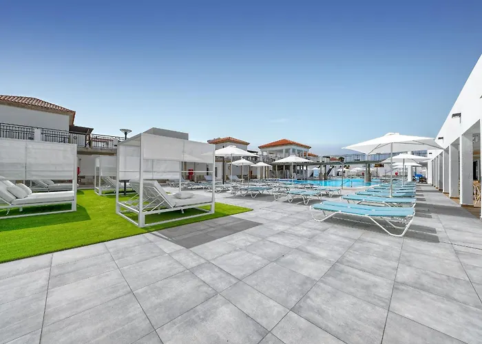 Broncemar Beach Suites